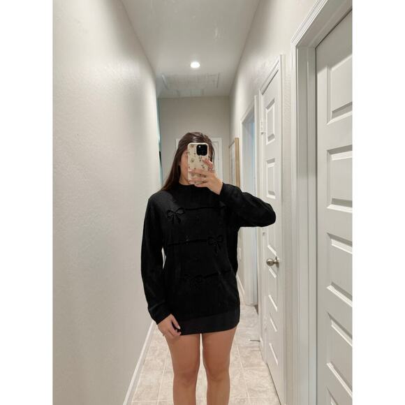 Vintage Alfred Dunner black bow crewneck - size large - Picture 1 of 6